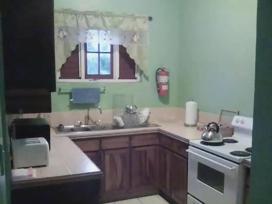 Lovely 2 Bedrooms Apartment Jamaica