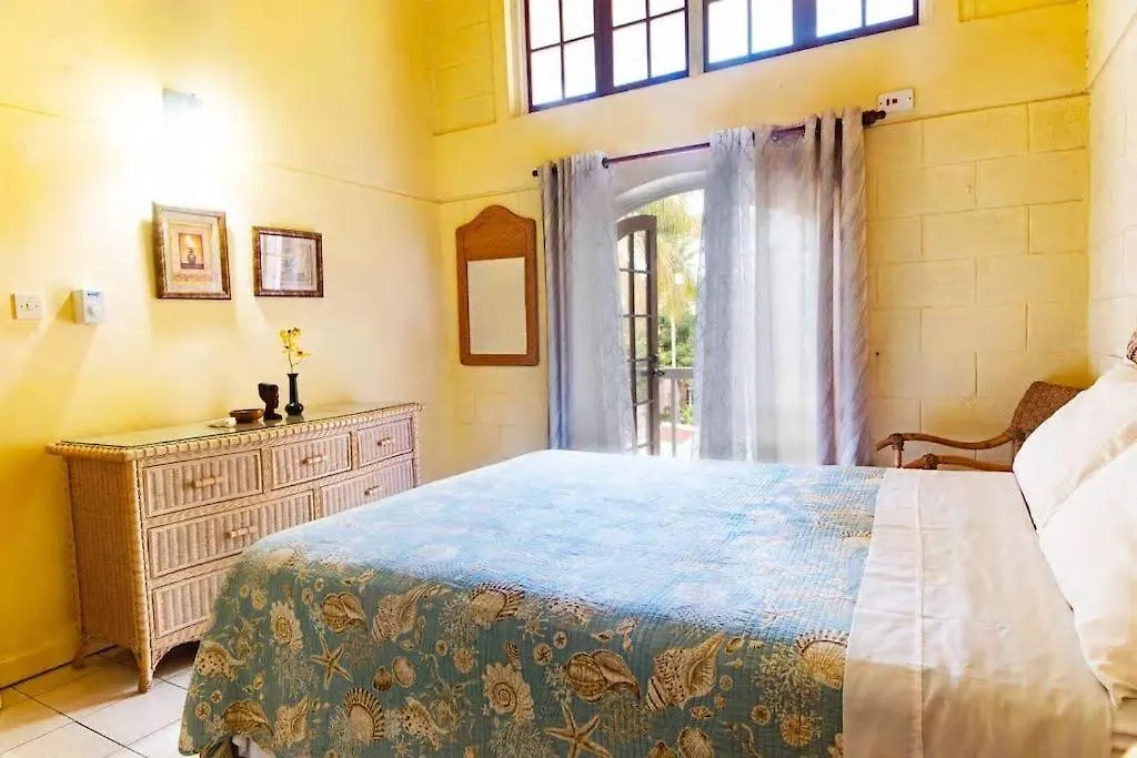 Lovely 2 Bedrooms Apartment 오쵸 리오스 3*,  자메이카
