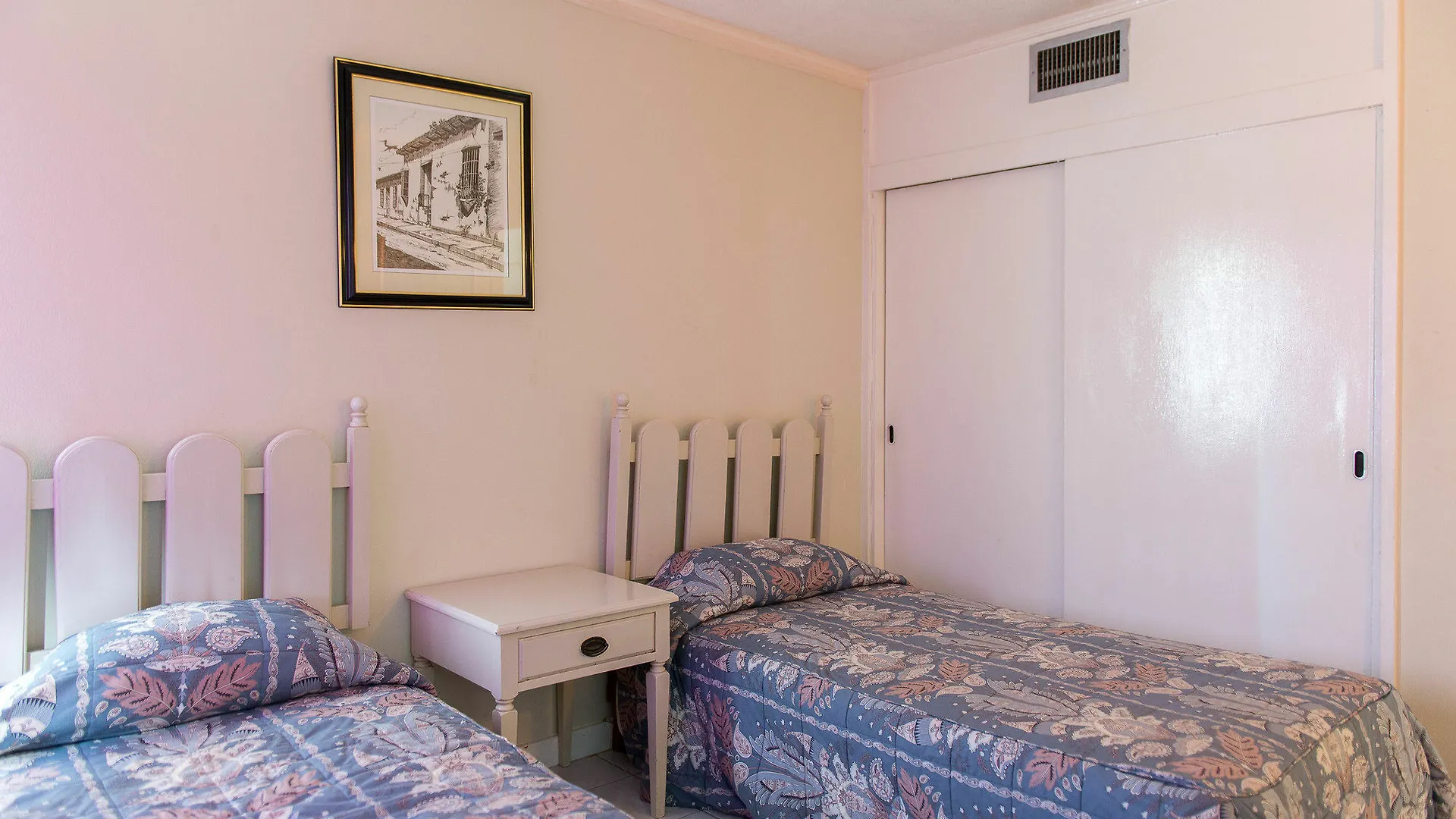 Lovely 2 Bedrooms Apartment 오쵸 리오스 3*,